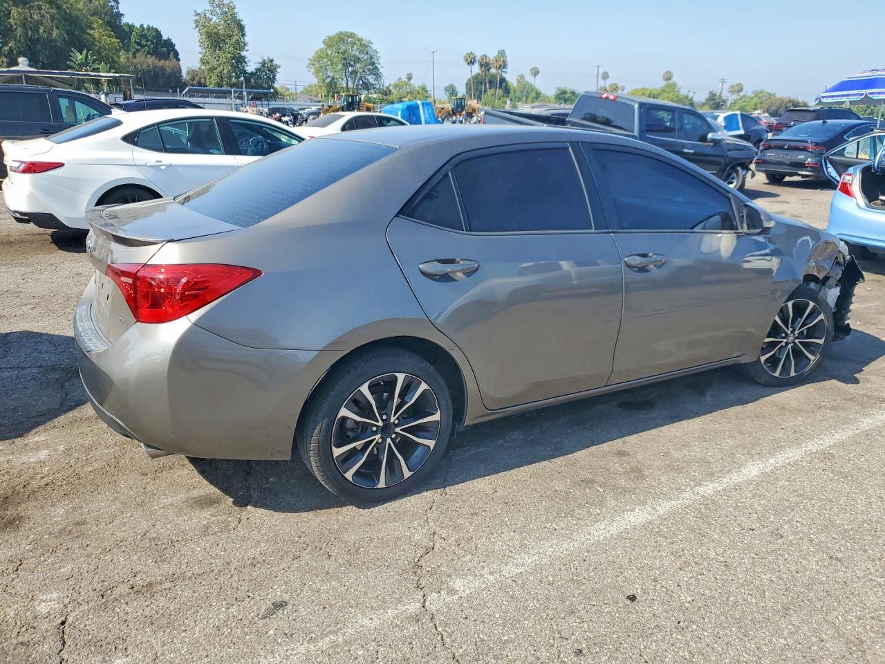2019 Toyota Corolla Se - Фото 3