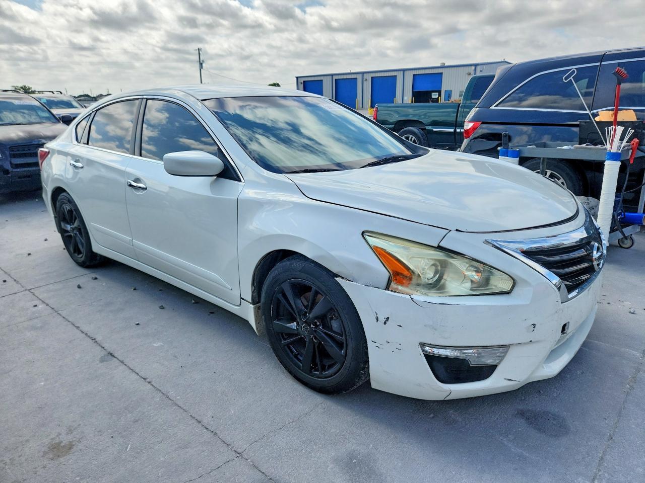 2013 Nissan Altima 2.5 - Image 4