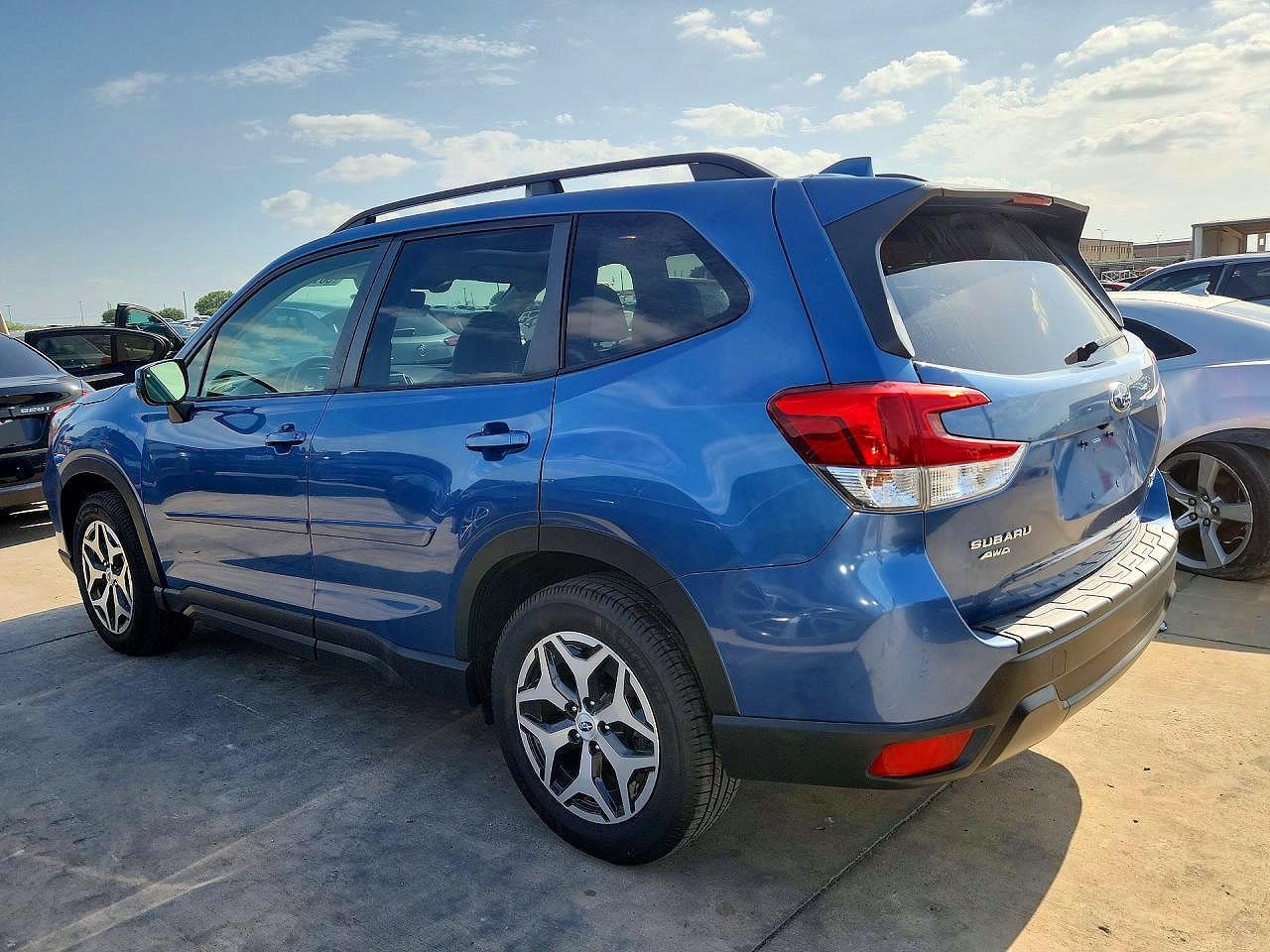2020 Subaru Forester Premium - Фото 2