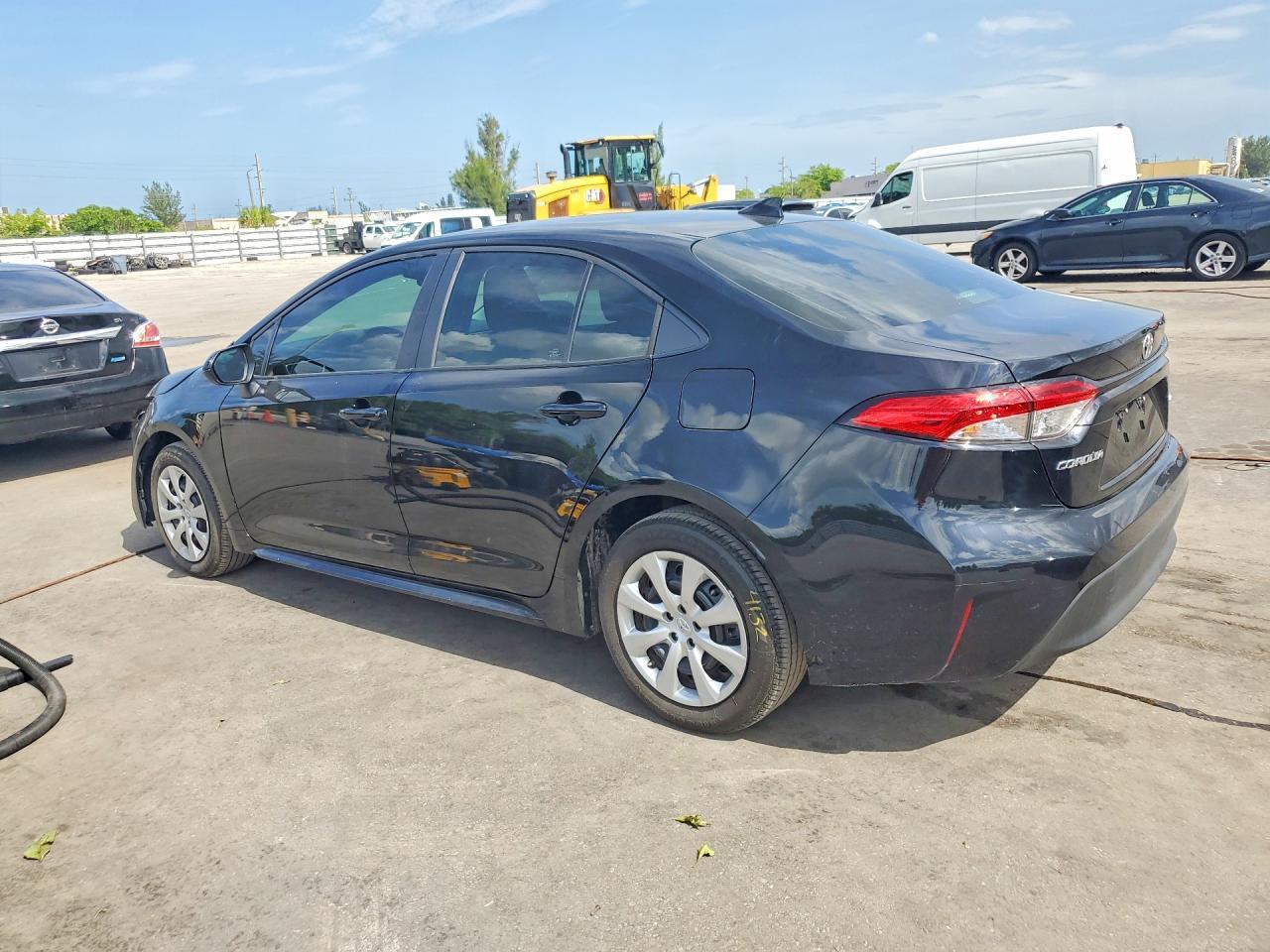 2023 Toyota Corolla Le - Фото 2