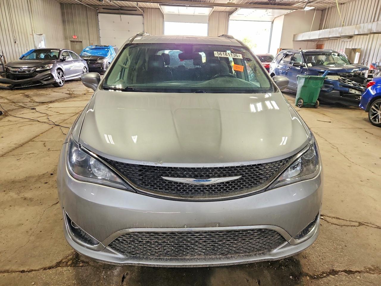 2017 Chrysler Pacifica Touring L - Фото 5