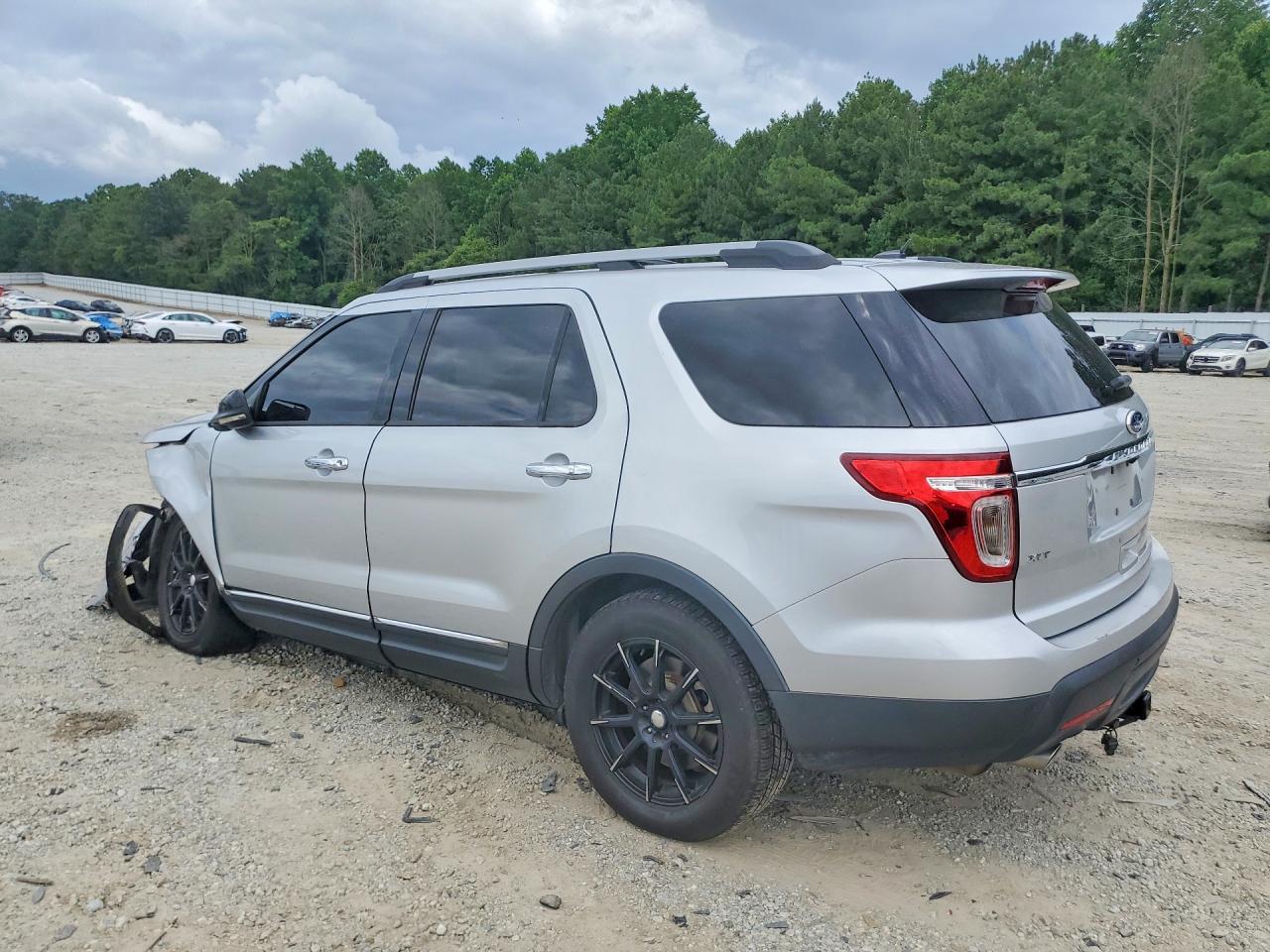 2013 Ford Explorer Xlt - Фото 2