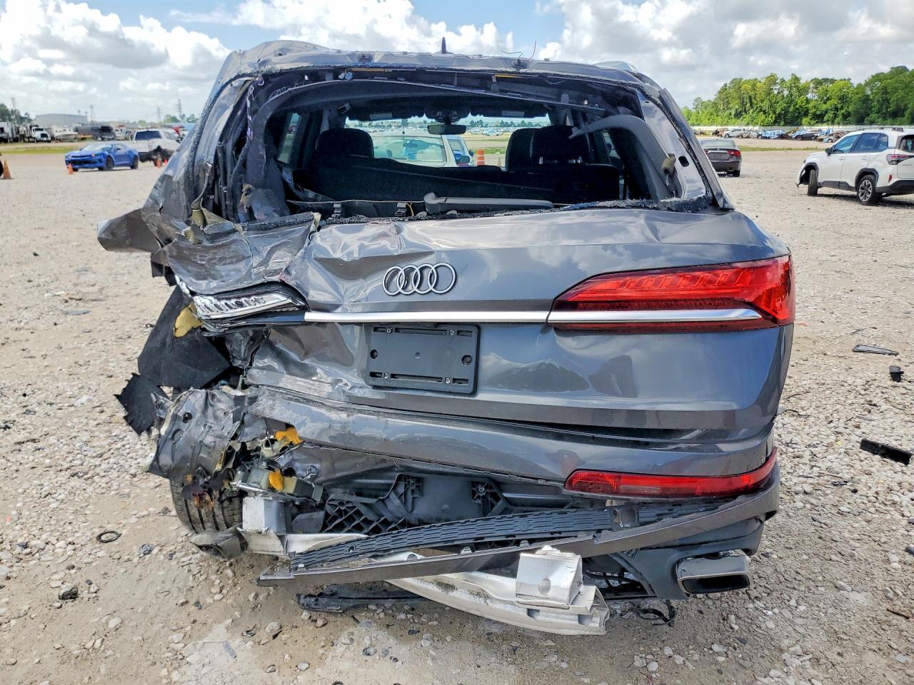 2025 Audi Q7 Premium - Фото 6