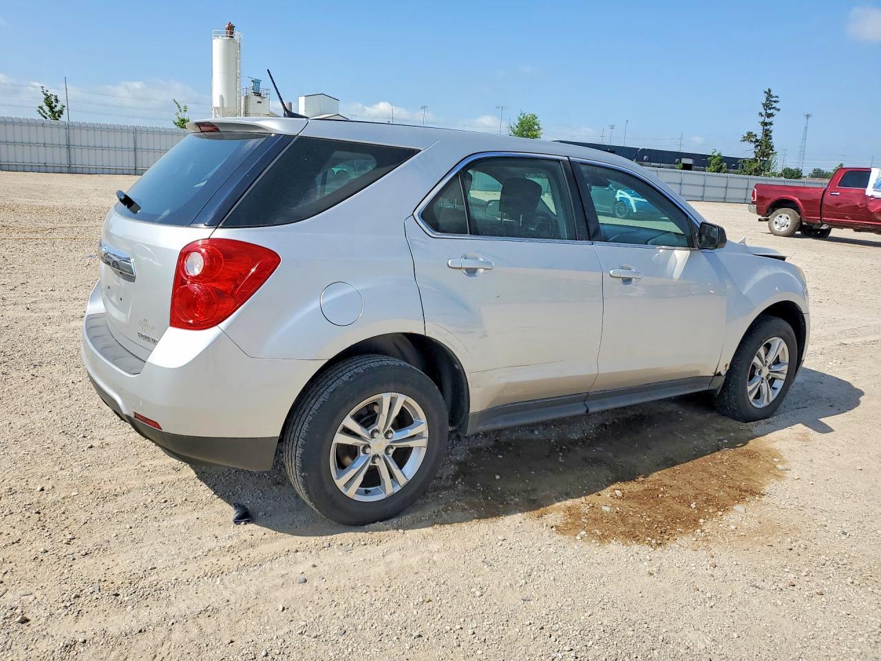 2013 Chevrolet Equinox Ls - Image 3