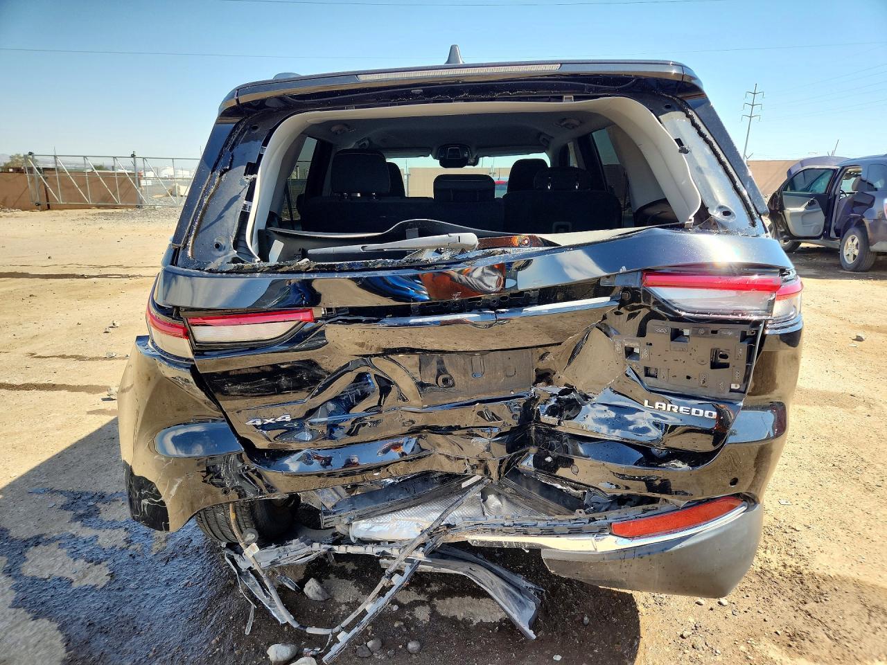 2023 Jeep Grand Cherokee Laredo/Altitude - Фото 6