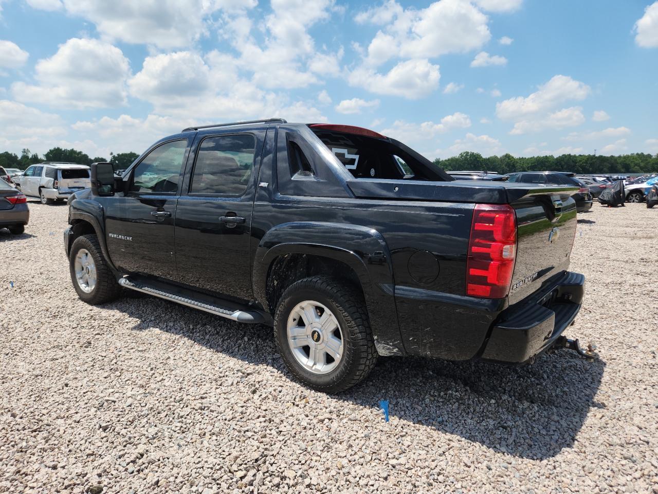 2011 Chevrolet Avalanche Lt - Фото 2
