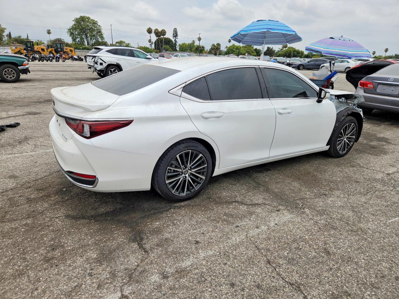 2025 Lexus Es 300H Base - Фото 3