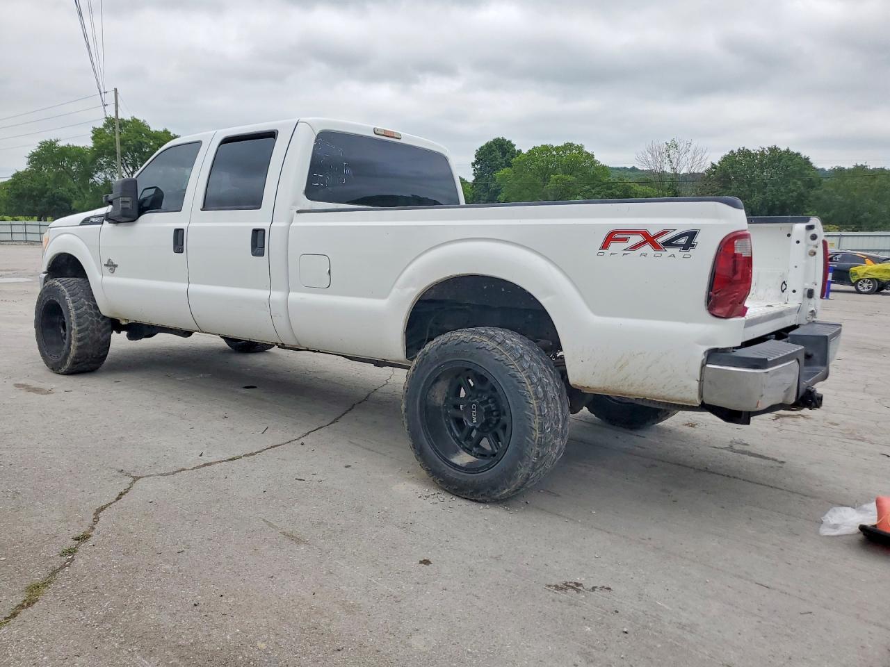 2015 Ford F350 Super Duty - Фото 2
