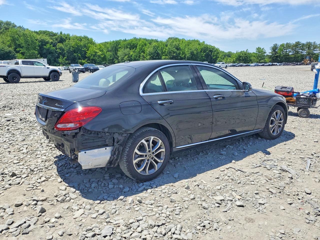 2018 Mercedes-Benz C 300 4Matic - Фото 3