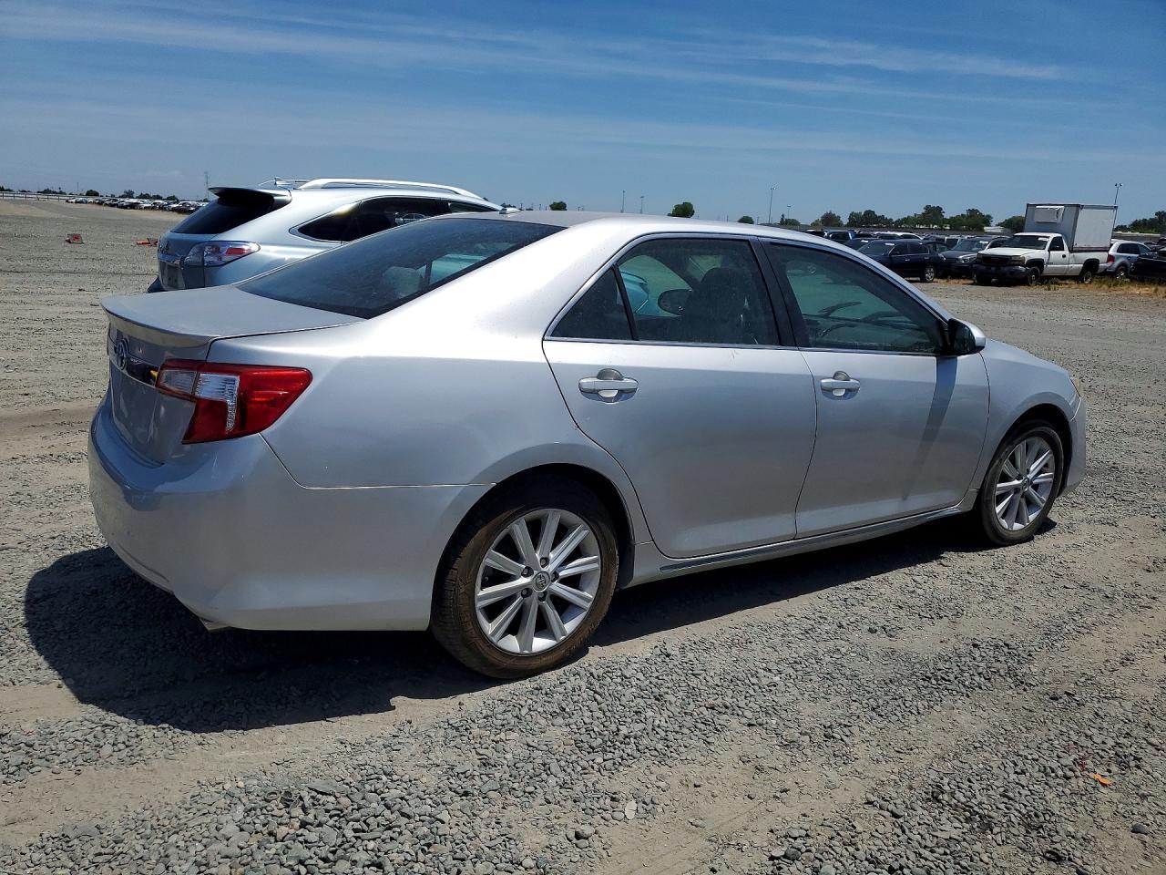 2013 Toyota Camry Hybrid Xle - Фото 3