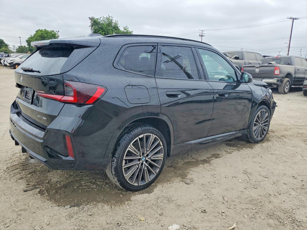 2024 BMW X1 xDrive28I - Фото 3