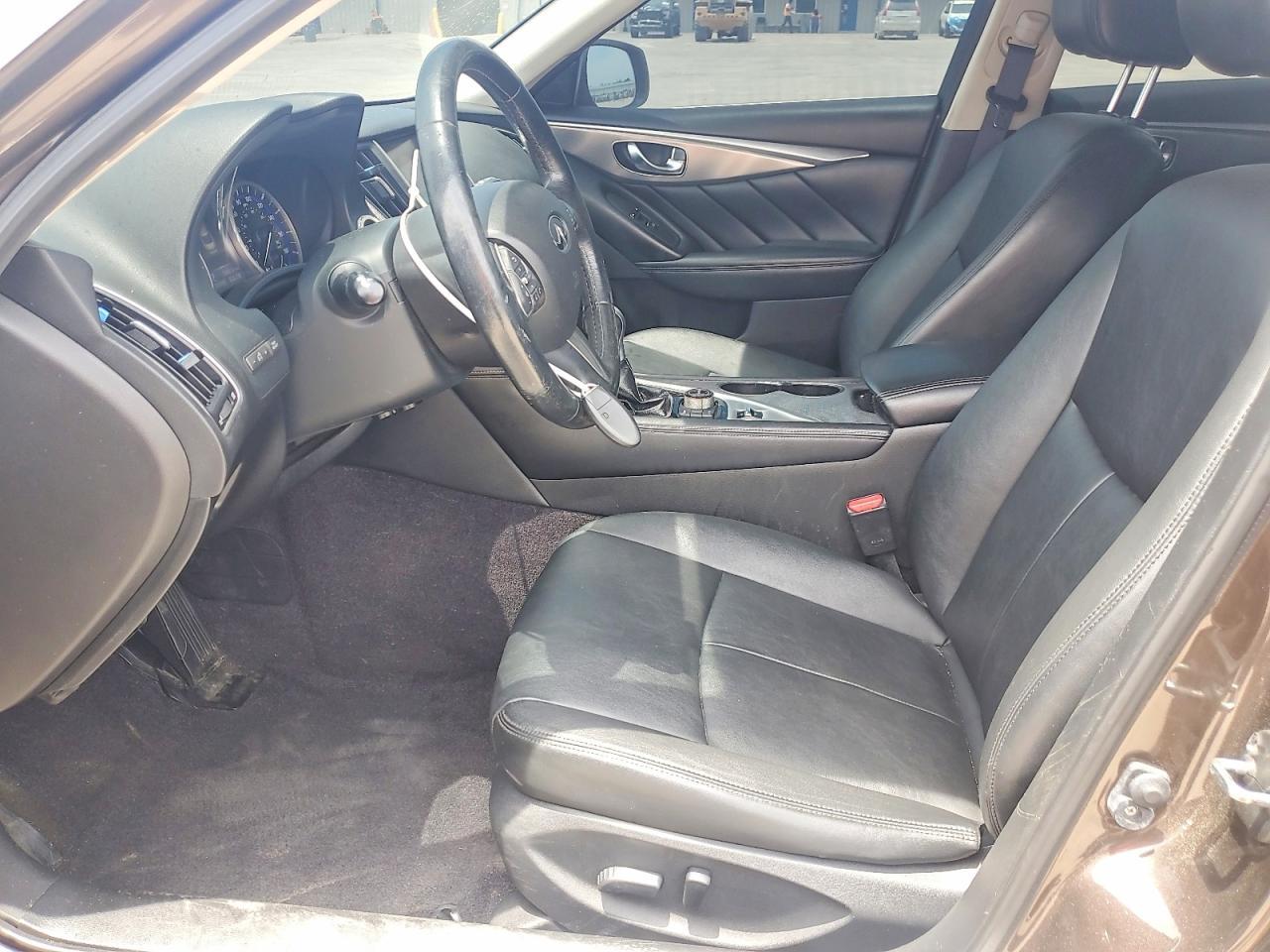 2015 Infiniti Q50 Premium - Image 7