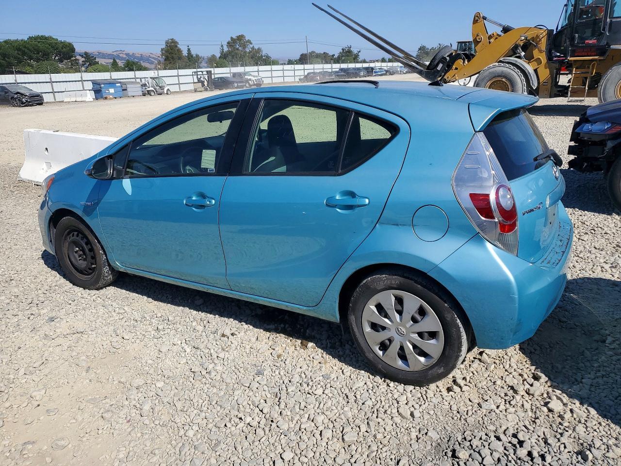 2013 Toyota Prius C One - Фото 2