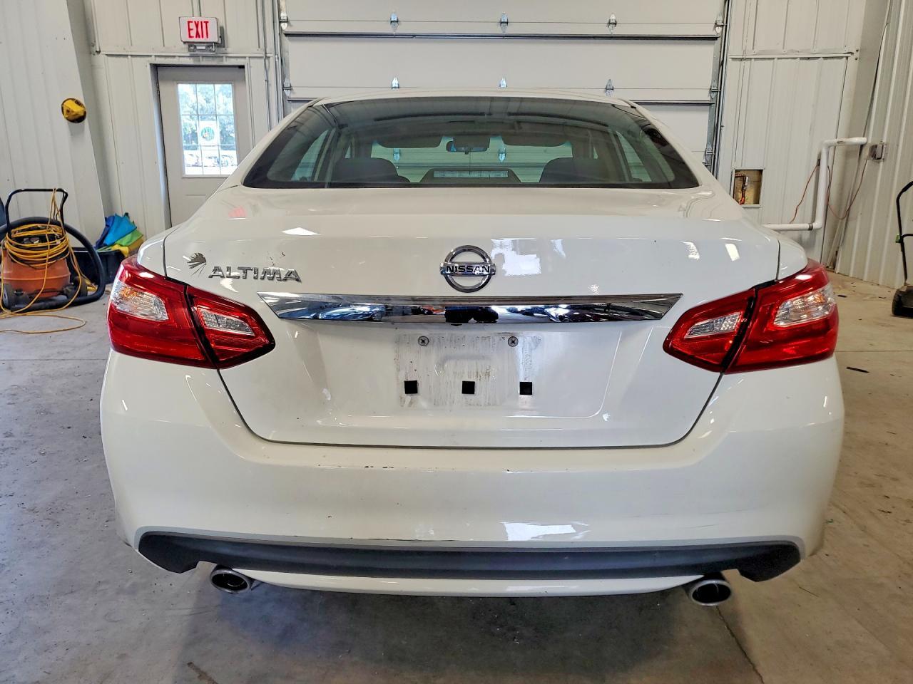 2017 Nissan Altima 2.5 S - Image 6