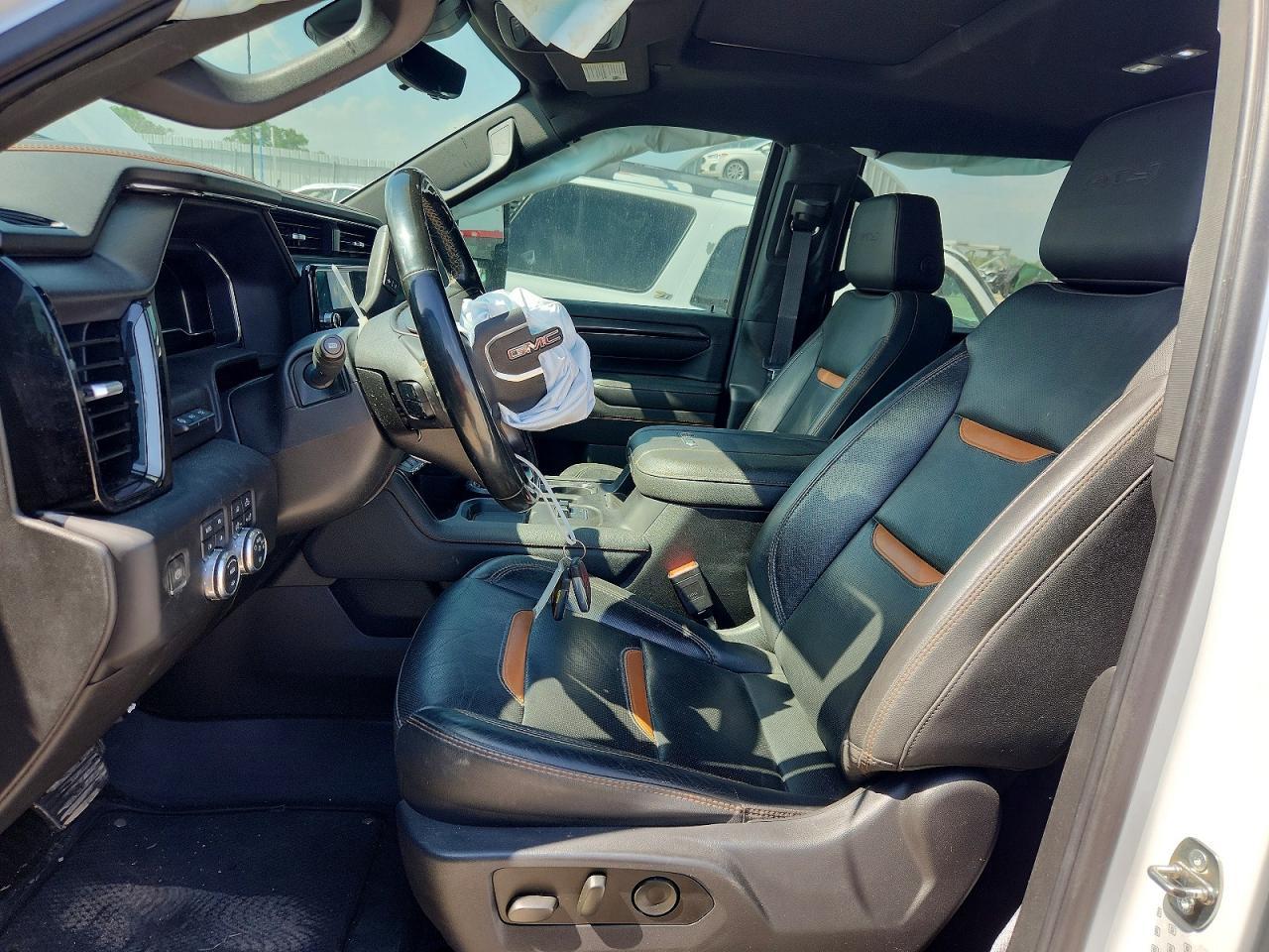 2024 GMC Sierra K2500 At4 - Image 7