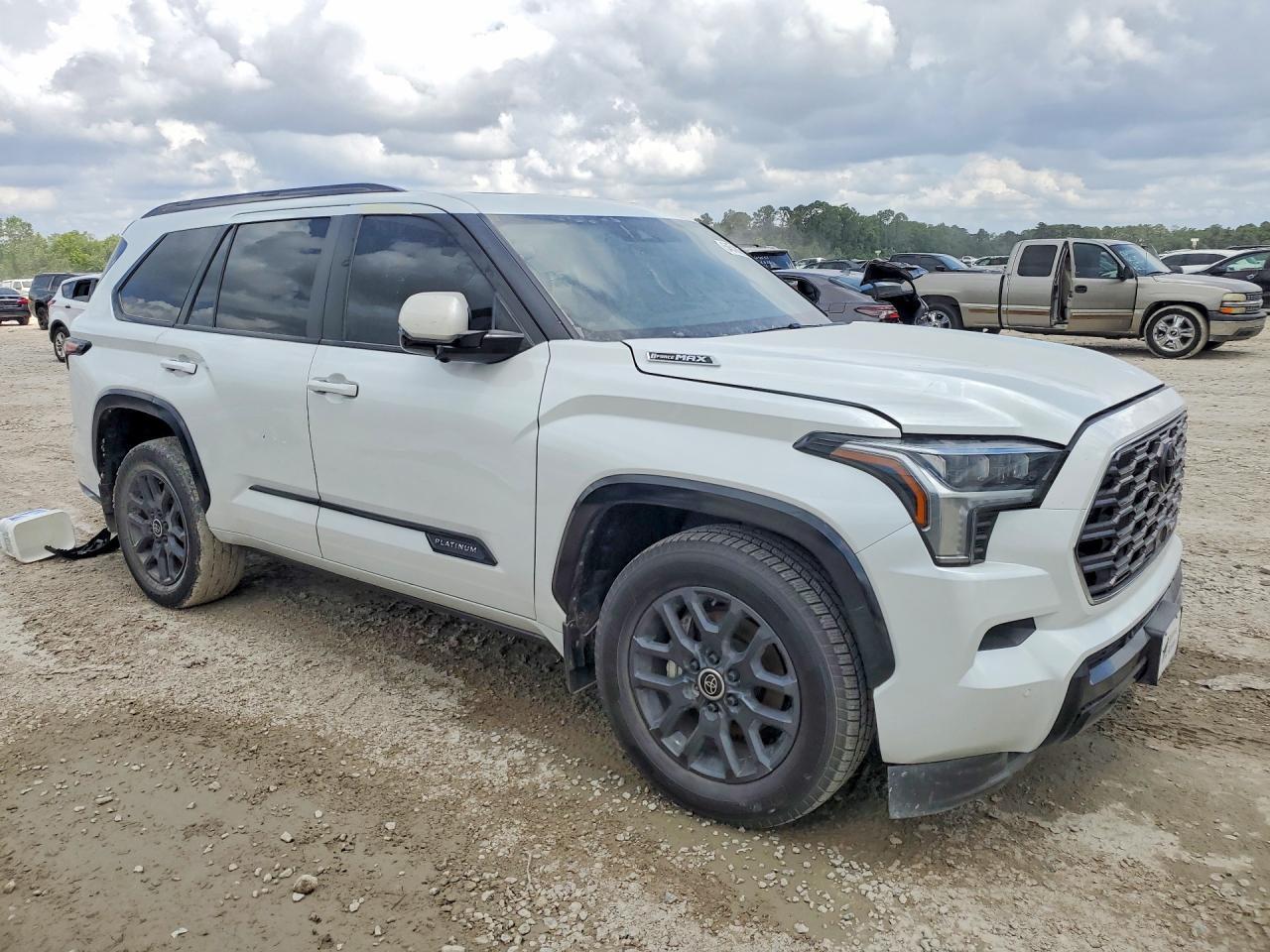 2024 Toyota Sequoia Platinum - Image 4