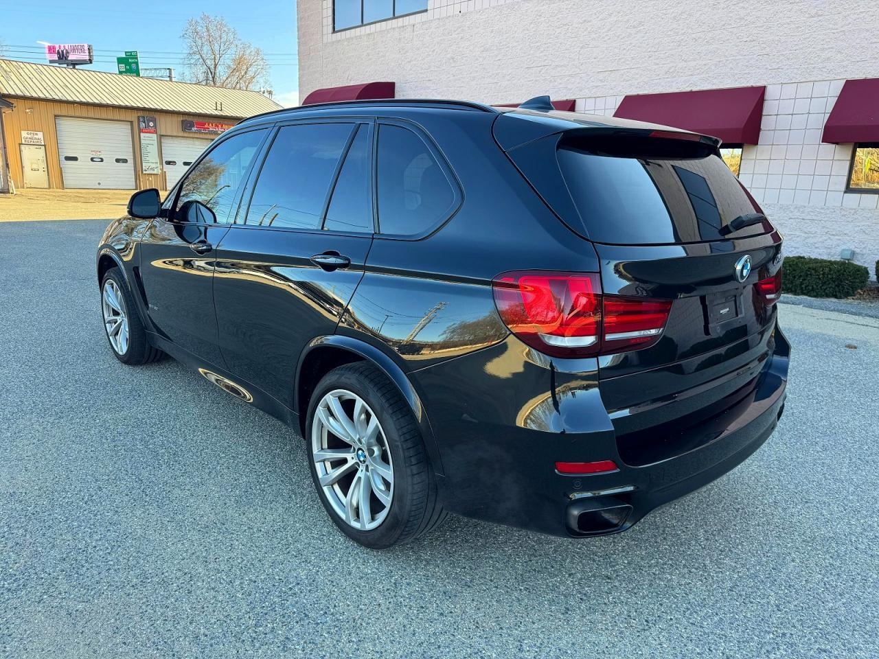 2018 BMW X5 xDrive50I - Image 3