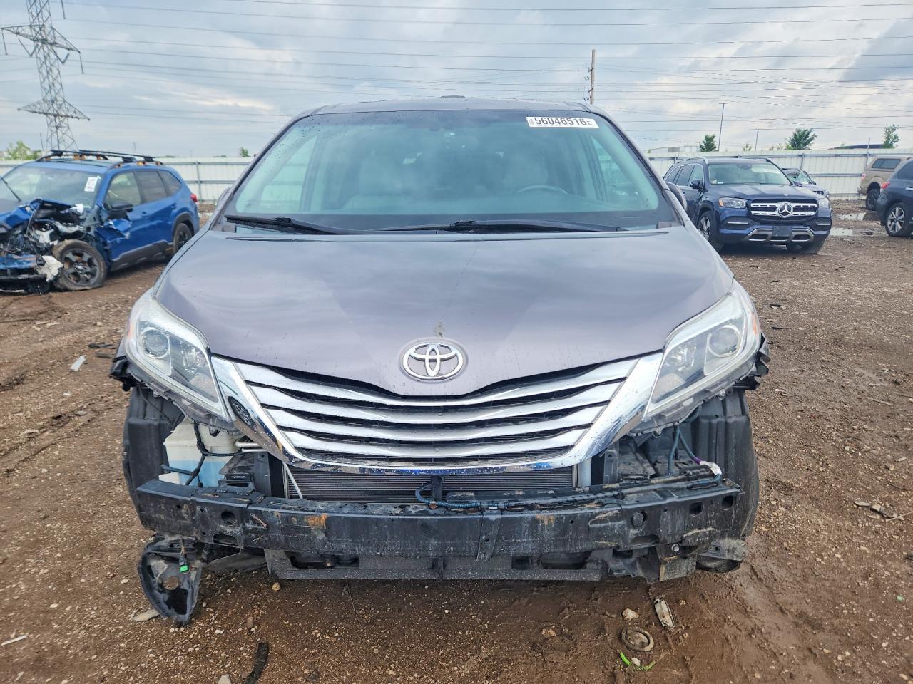 2015 Toyota Sienna Limited Premium 7-Passenger - Фото 5