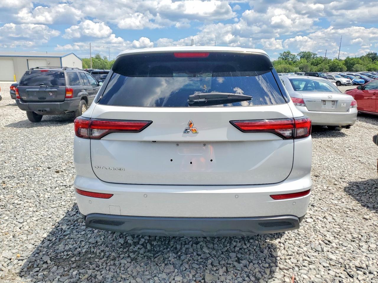 2022 Mitsubishi Outlander Es - Фото 6