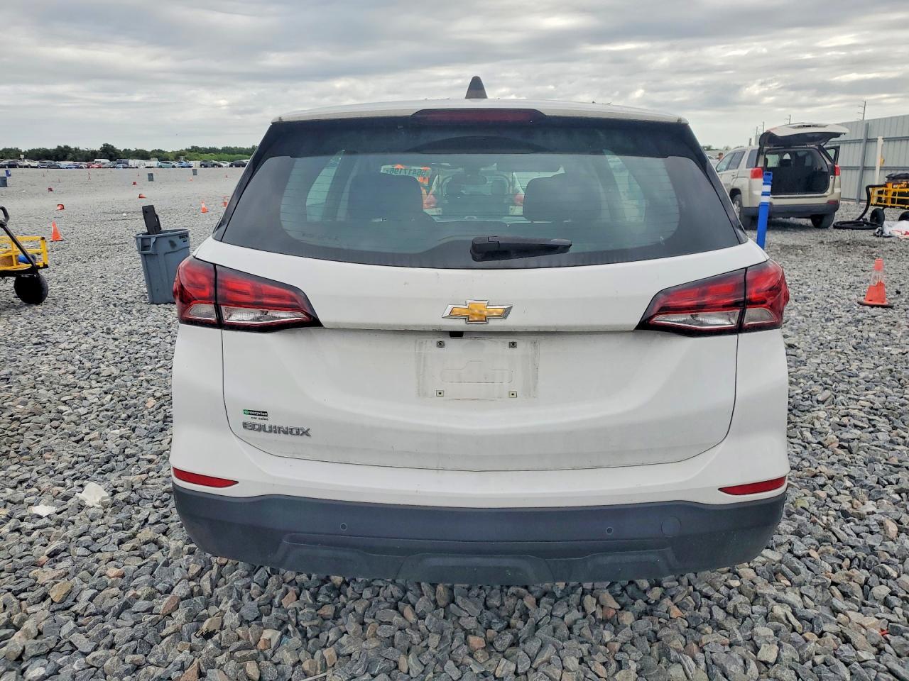 2022 Chevrolet Equinox Ls - Image 6