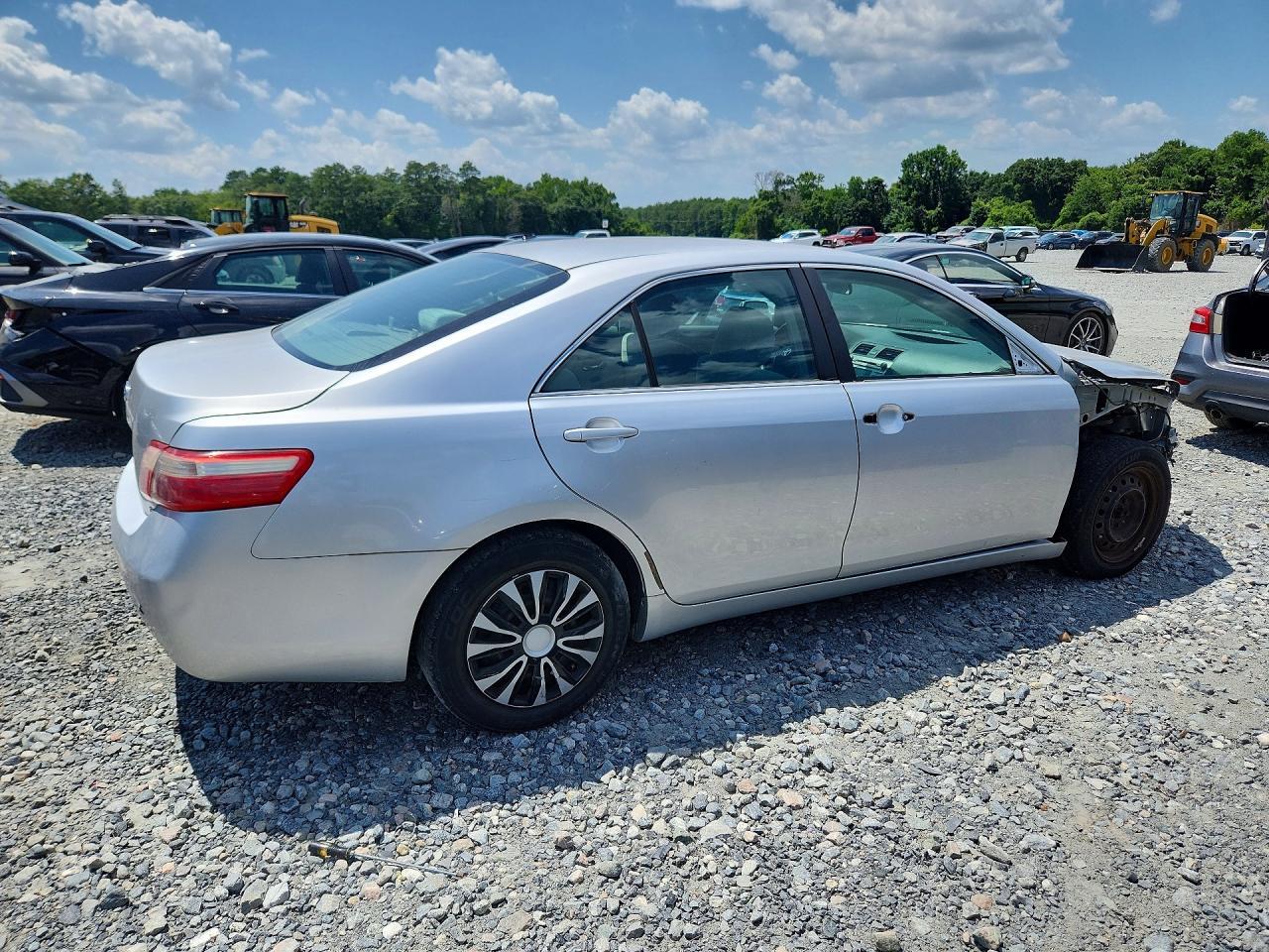 2009 Toyota Camry Le - Фото 3