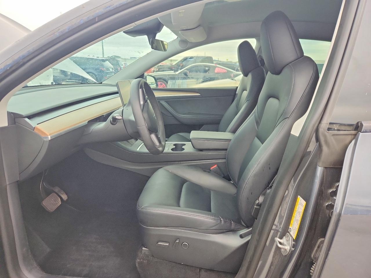 2023 Tesla Model Y - Image 7