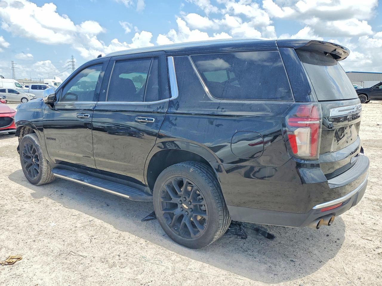 2023 Chevrolet Tahoe C1500 Premier - Фото 2