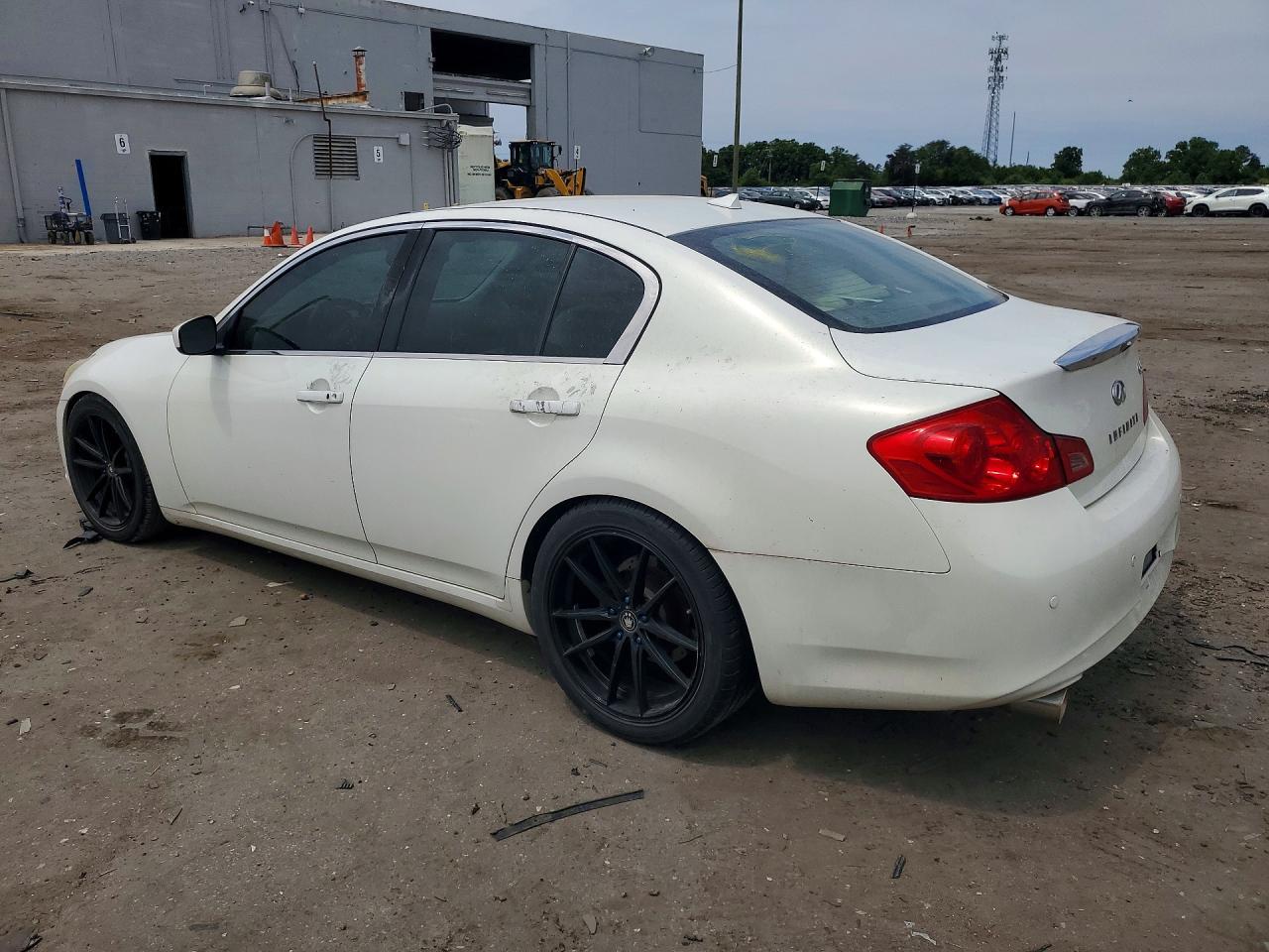 2010 Infiniti G37 Sedan X - Фото 2