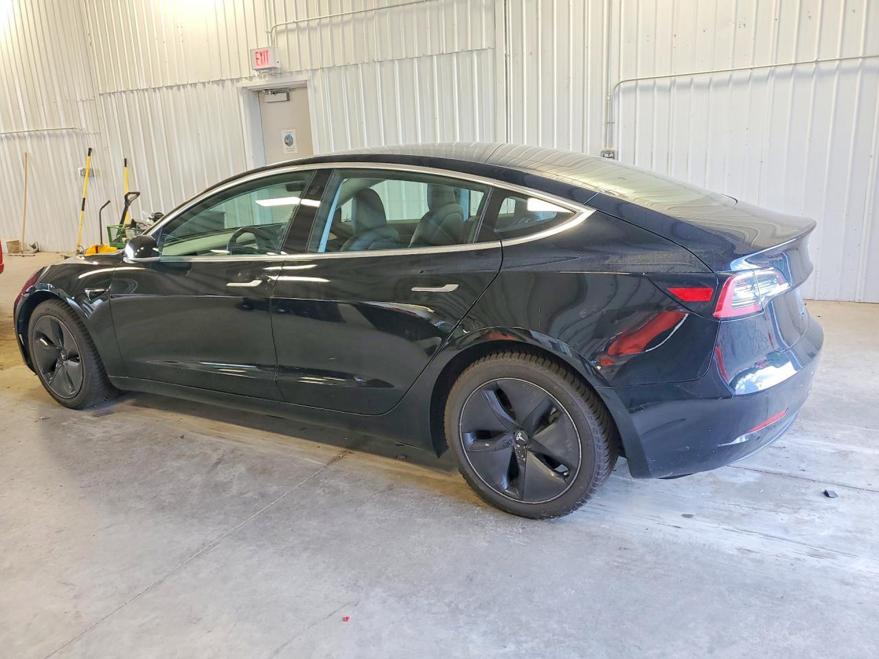 2018 Tesla Model 3 - Фото 2