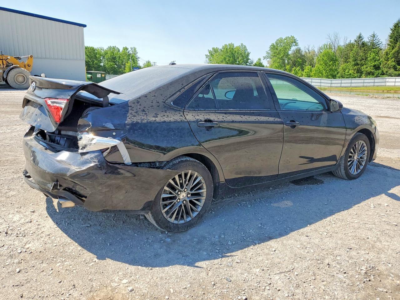 2015 Toyota Camry Xse - Image 3