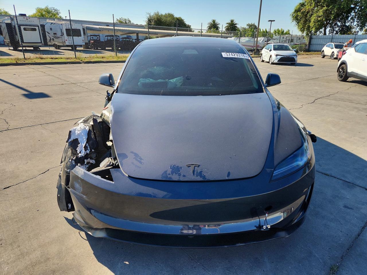 2026 Tesla Model 3 - Фото 5