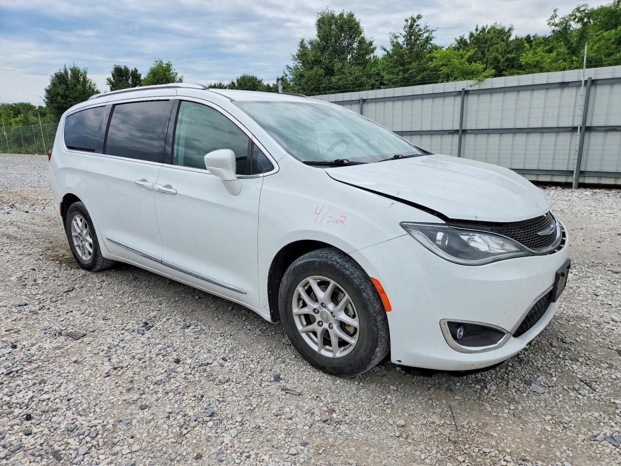 2020 Chrysler Pacifica Touring L - Image 4