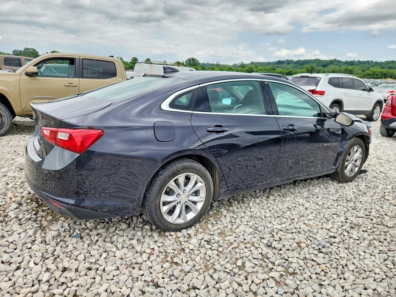 2023 Chevrolet Malibu Lt - Фото 3