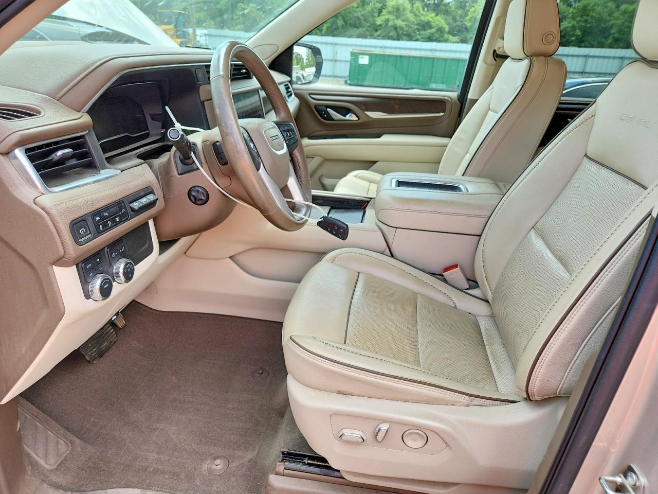 2022 GMC Yukon Xl Denali - Image 7