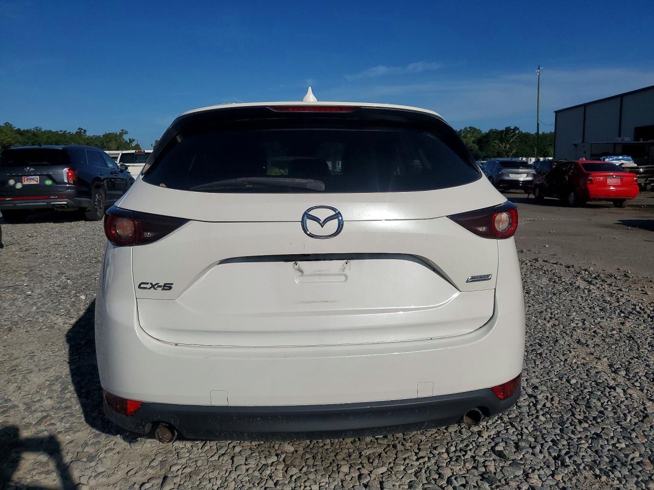2017 Mazda Cx-5 Sport - Image 6