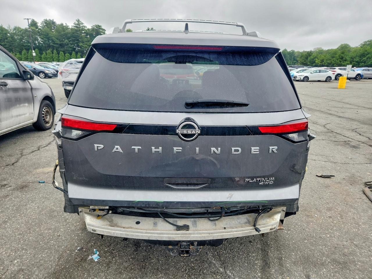 2022 Nissan Pathfinder Platinum - Фото 6