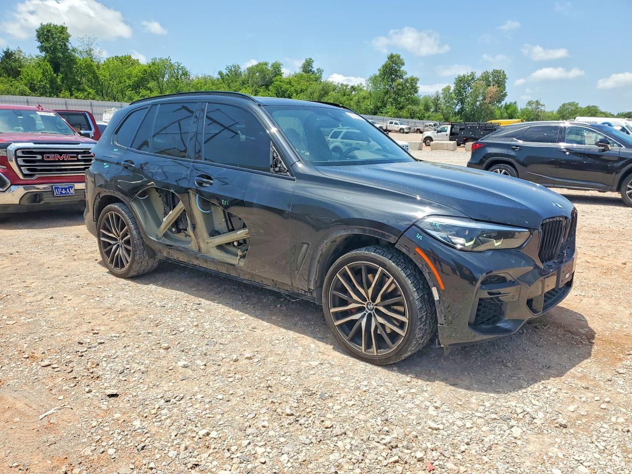 2022 BMW X5 M50I - Фото 4
