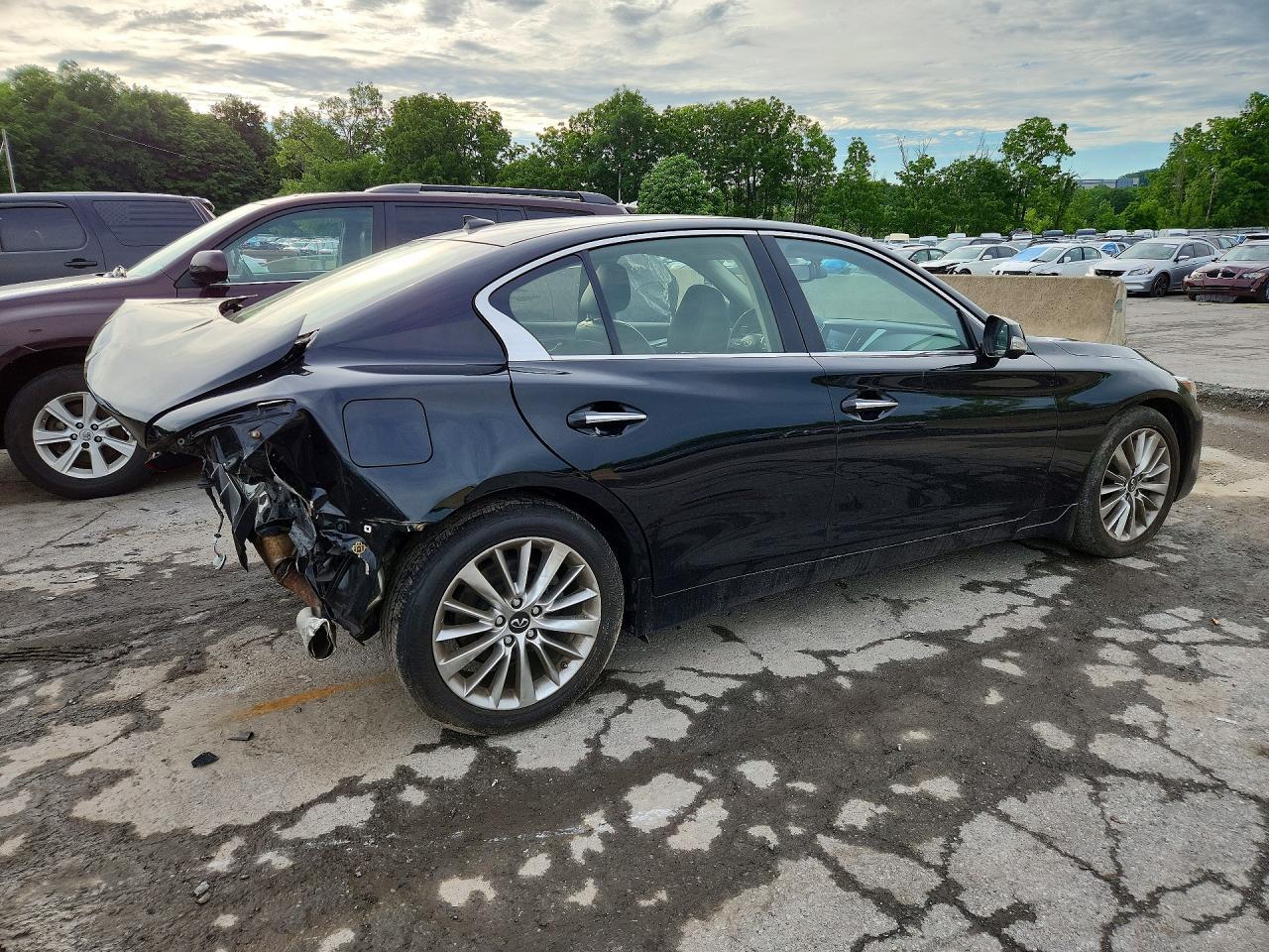 2021 Infiniti Q50 Luxe - Фото 3