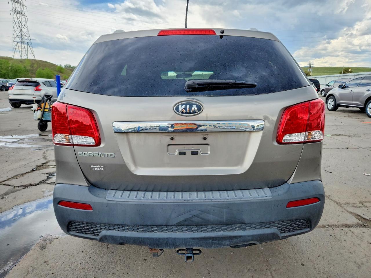 2013 Kia Sorento Lx - Image 6