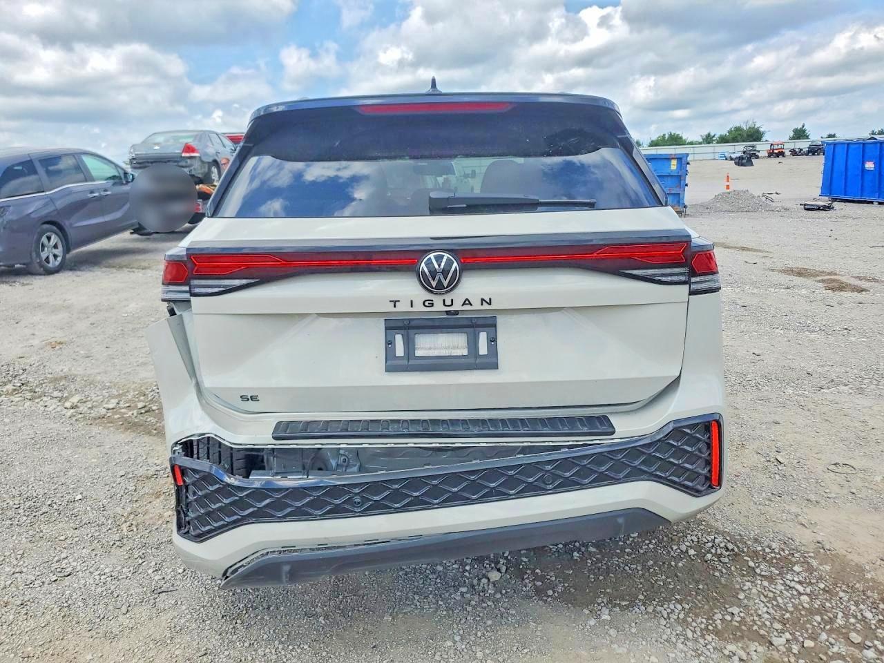 2026 Volkswagen Tiguan Se R-Line Black - Image 6