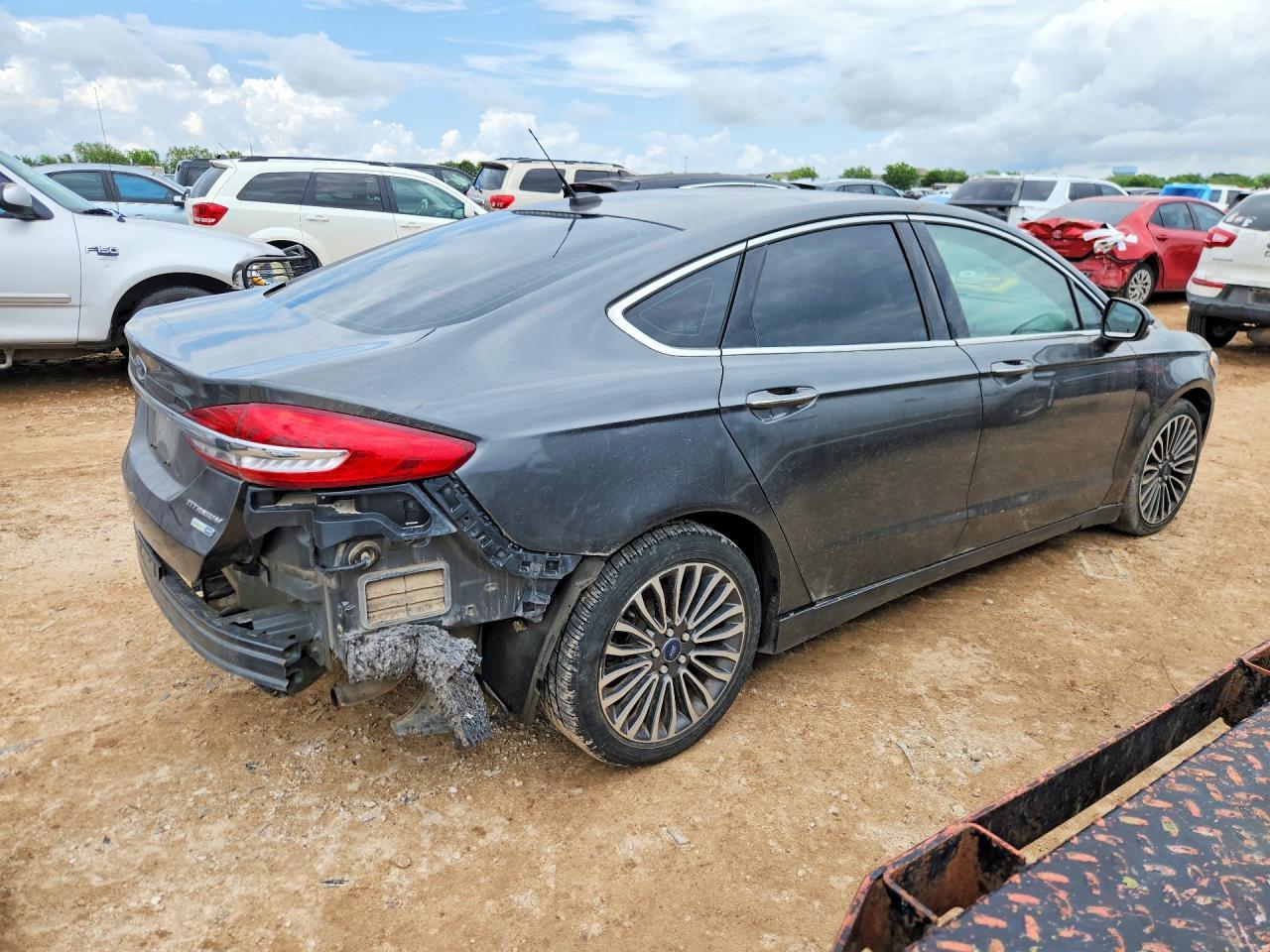 2018 Ford Fusion Titanium - Image 3