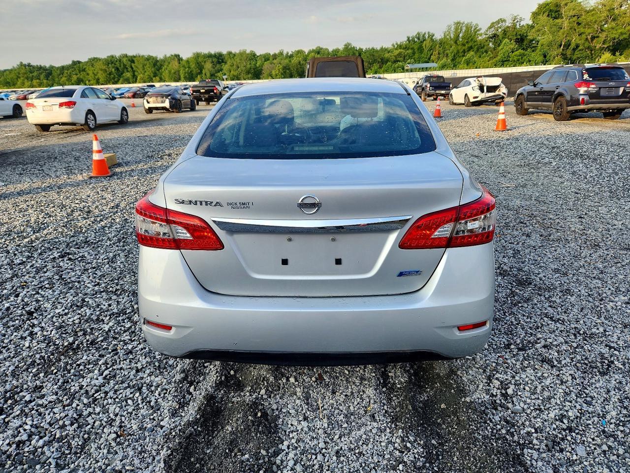 2014 Nissan Sentra S - Фото 6
