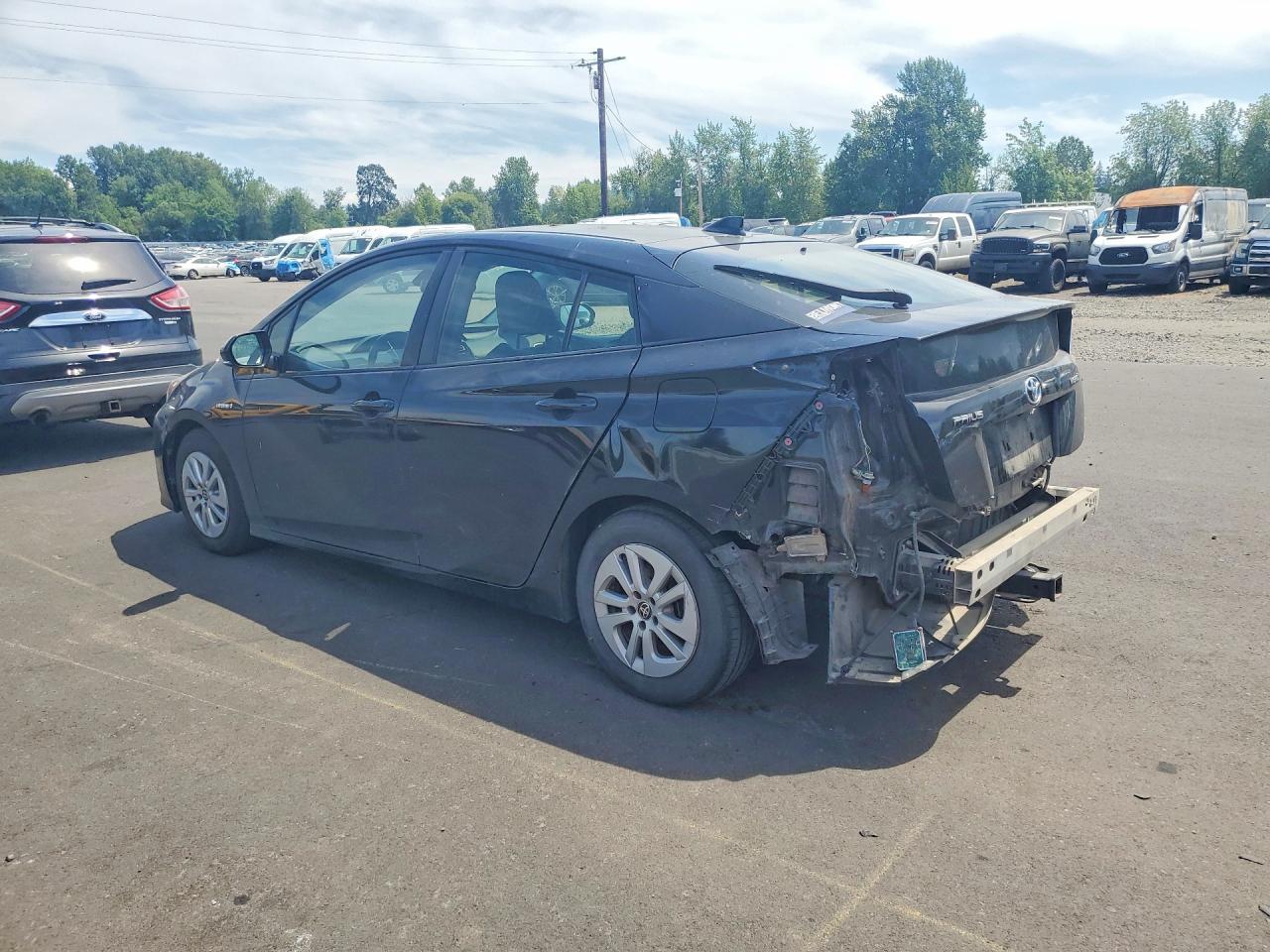 2016 Toyota Prius Four - Image 2