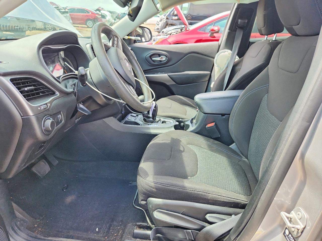 2021 Jeep Cherokee Latitude - Фото 7