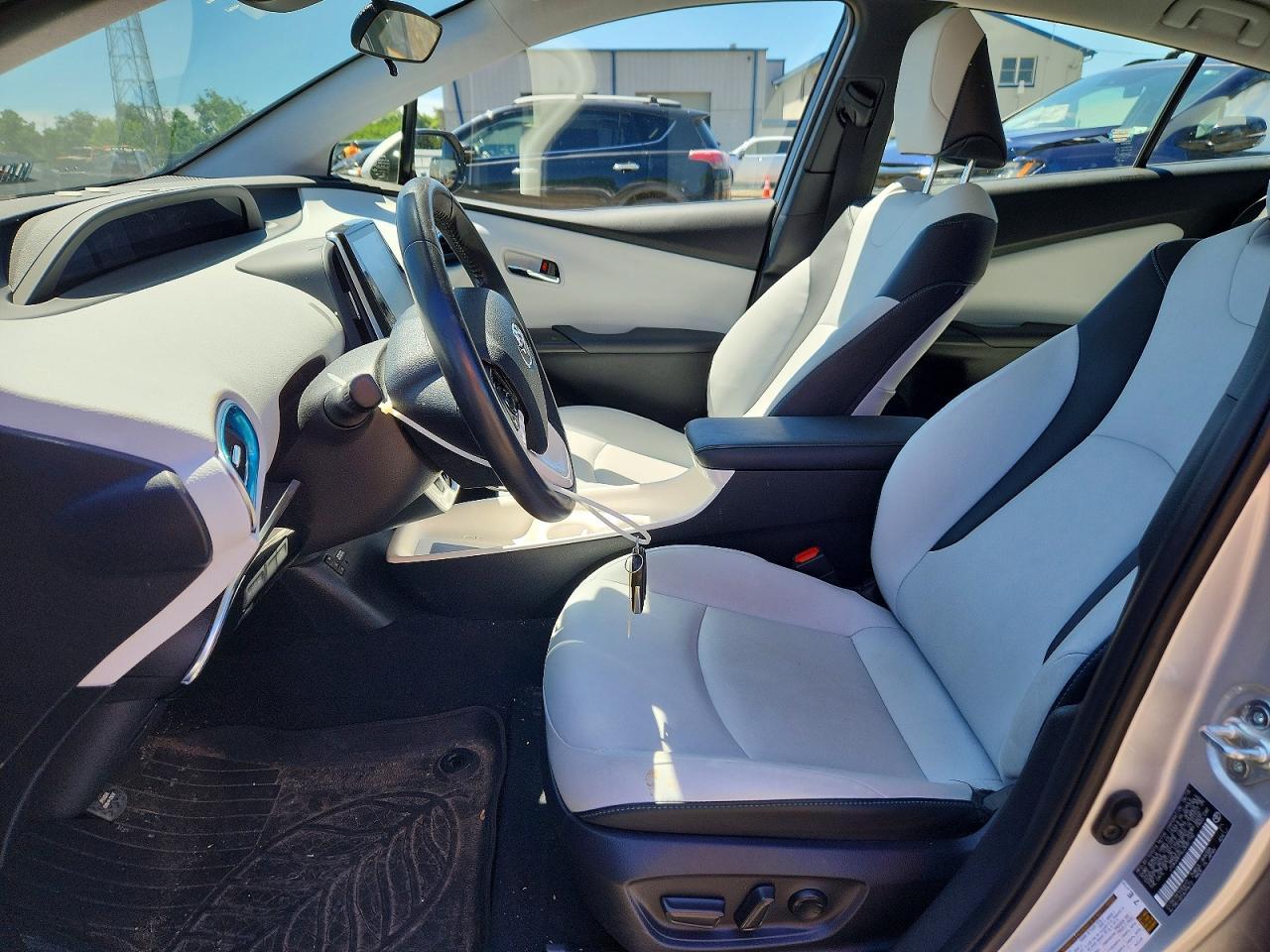 2018 Toyota Prius Prime Premium - Image 7