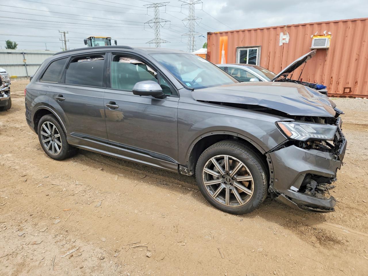 2024 Audi Q7 Premium Plus - Image 4