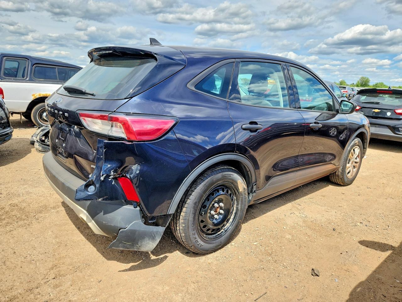 2021 Ford Escape S - Image 3