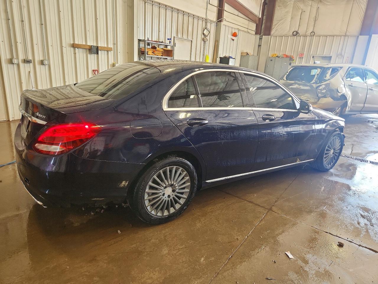 2015 Mercedes-Benz C 300 4Matic - Фото 3