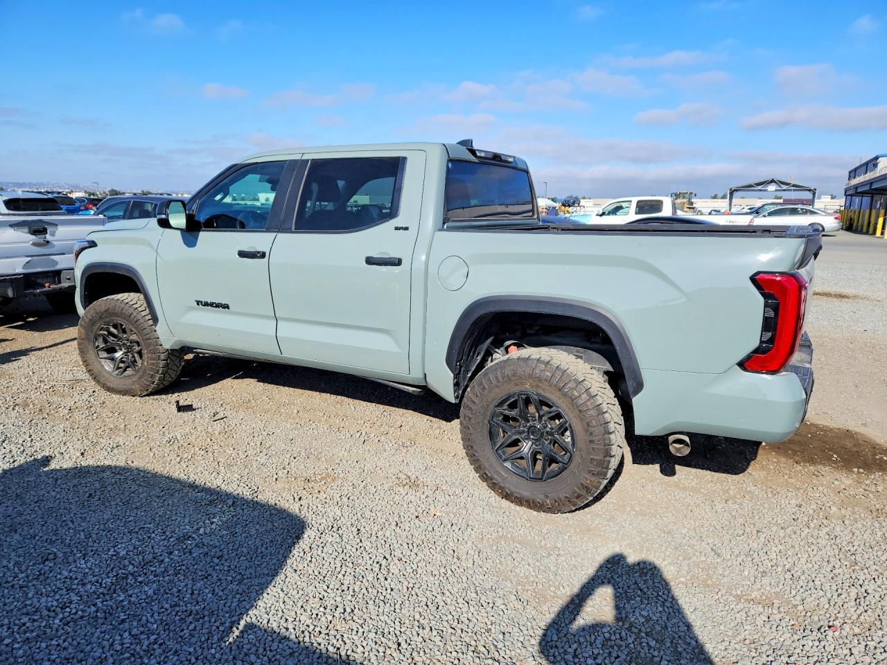 2024 Toyota Tundra Sr5 - Фото 2