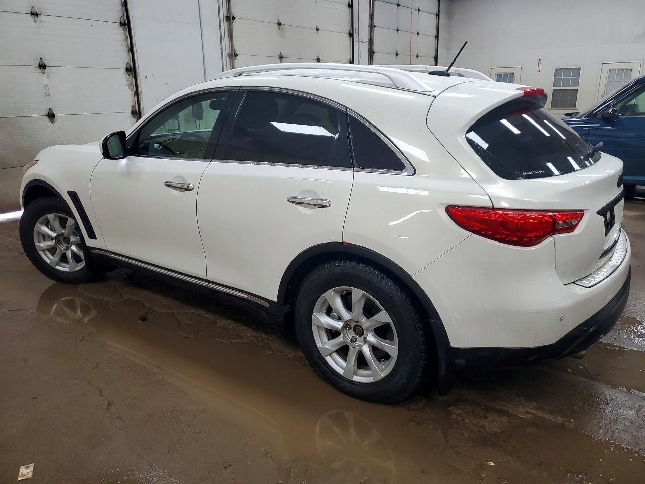 2011 Infiniti Fx50 Base - Фото 2
